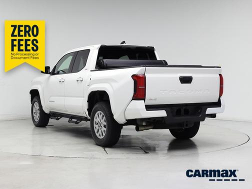 White 2025 Toyota Tacoma SR5