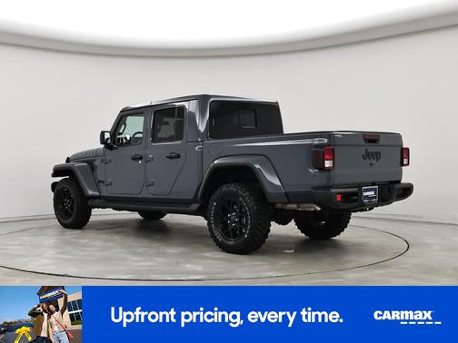 Gray 2025 Jeep Gladiator Sport