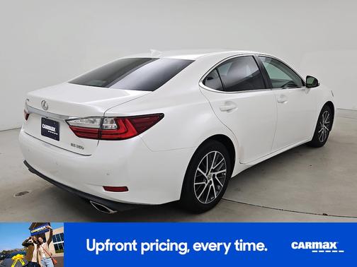 White 2018 Lexus ES 350
