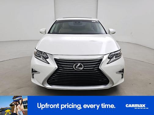 White 2018 Lexus ES 350