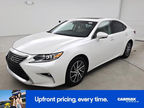 White 2018 Lexus ES 350