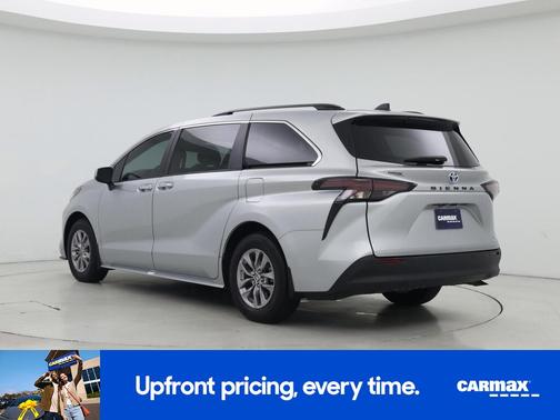 2024 Toyota Sienna XLE