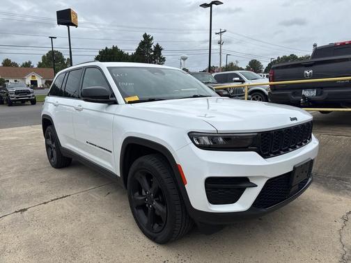 2022 Jeep Grand Cherokee Altitude