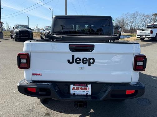 2024 Jeep Gladiator Sport