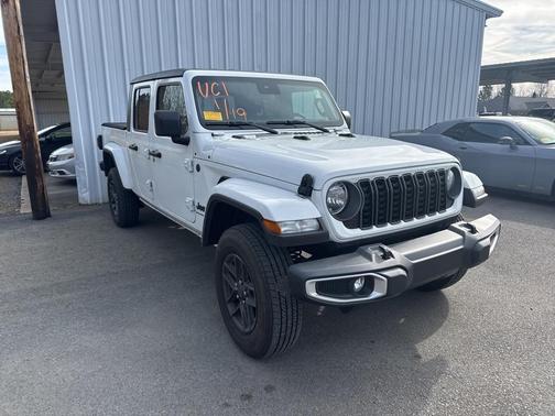 2024 Jeep Gladiator Sport