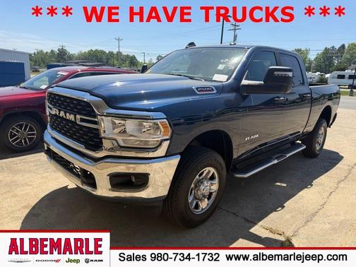 Patriot Blue Pearlcoat 2024 RAM 2500 Big Horn