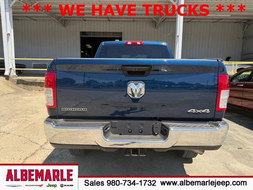Patriot Blue Pearlcoat 2024 RAM 2500 Big Horn