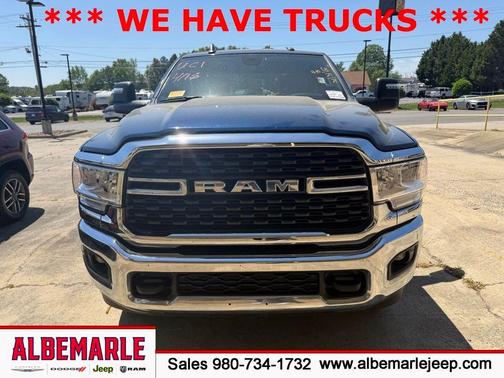Patriot Blue Pearlcoat 2024 RAM 2500 Big Horn