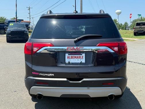 2017 GMC Acadia SLE-2