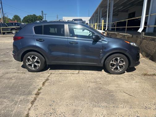 Pacific Blue 2021 Kia Sportage LX