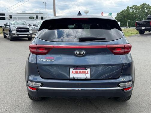 Pacific Blue 2021 Kia Sportage LX