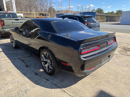 2015 Dodge Challenger SXT