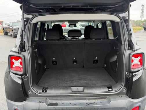 2023 Jeep Renegade Altitude