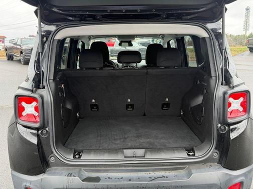 2023 Jeep Renegade Altitude