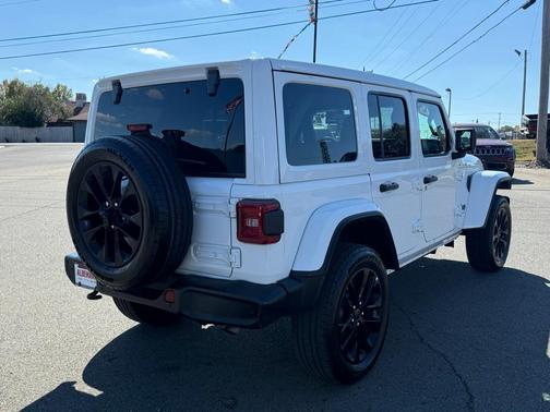 2025 Jeep Wrangler 4xe Sahara