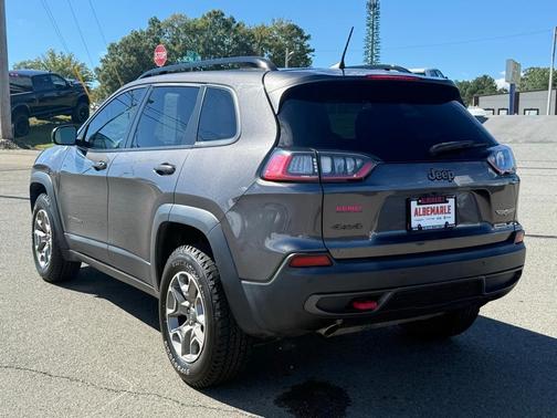 2022 Jeep Cherokee Trailhawk