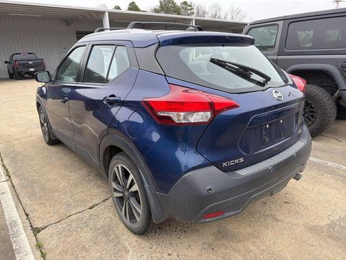 2020 Nissan Kicks SV