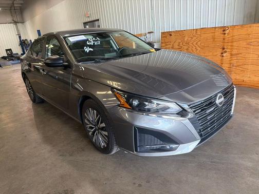 Gun Metallic 2024 Nissan Altima 2.5 SV