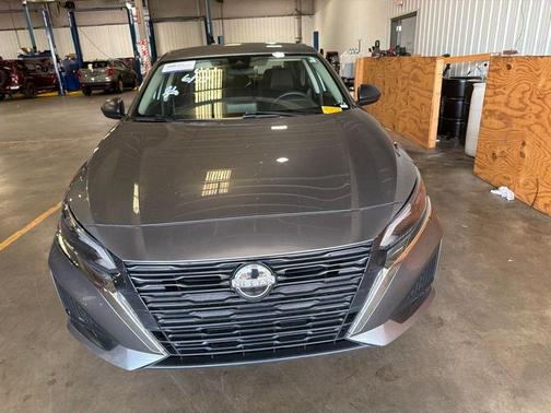 Gun Metallic 2024 Nissan Altima 2.5 SV