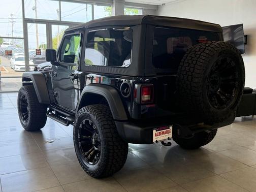 Black Clearcoat 2026 Jeep Wrangler Sport