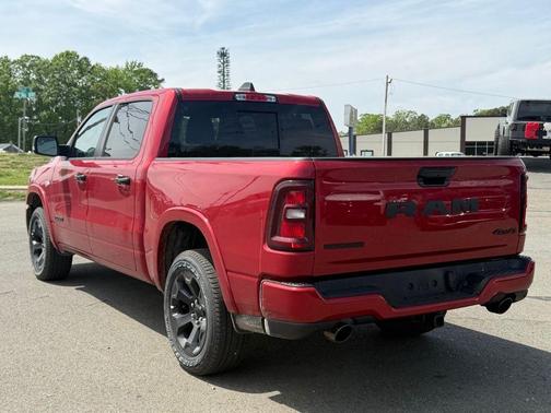 Molten Red Pearlcoat 2026 RAM 1500 Big Horn/Lone Star