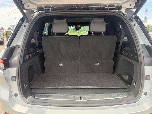 Silver Zynith 2023 Jeep Grand Cherokee L Summit