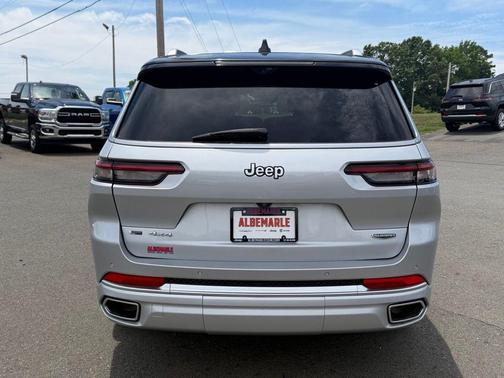 Silver Zynith 2023 Jeep Grand Cherokee L Summit