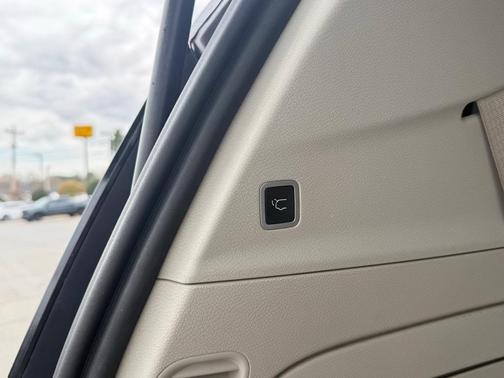 2018 Chrysler Pacifica Hybrid Limited