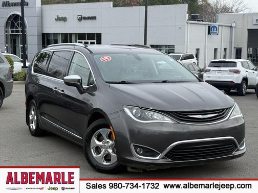 2018 Chrysler Pacifica Hybrid Limited