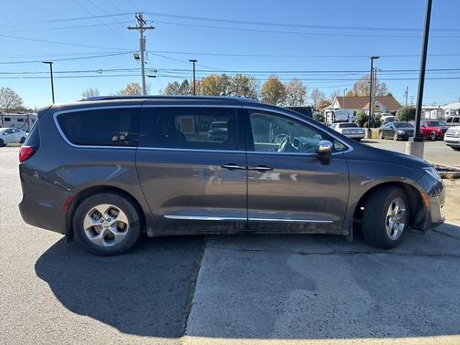 2018 Chrysler Pacifica Hybrid Limited