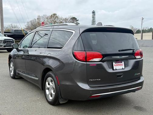 2018 Chrysler Pacifica Hybrid Limited