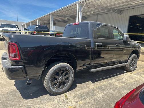 Diamond Black 2026 RAM 2500 Tradesman