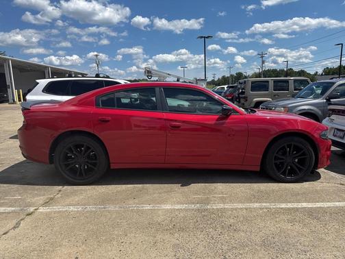 2016 Dodge Charger SE