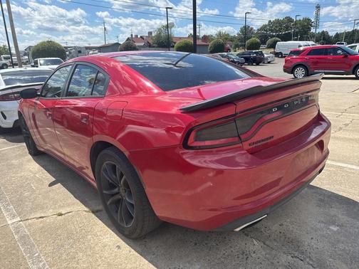 2016 Dodge Charger SE