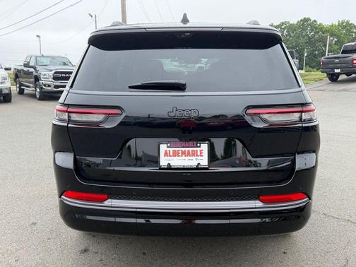 Diamond Black 2026 Jeep Grand Cherokee L Limited