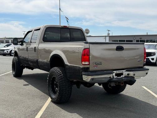 Arizona Beige Clearcoat 2002 Ford F-250 Lariat