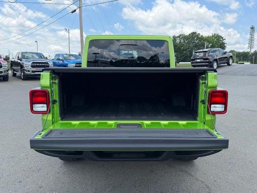 Mojito! Clearcoat 2025 Jeep Gladiator Sport
