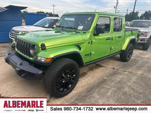 Mojito! Clearcoat 2025 Jeep Gladiator Sport