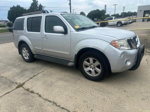 Brilliant Silver 2012 Nissan Pathfinder SV