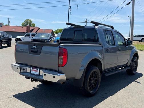 Gun Metallic 2017 Nissan Frontier SV