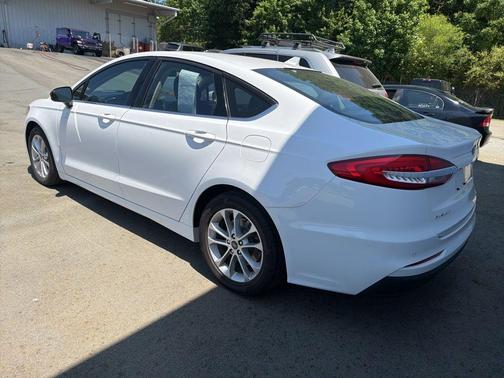 Oxford White 2020 Ford Fusion SE