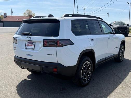 Bright White Clearcoat 2026 Jeep Cherokee LAREDO/LIMITED