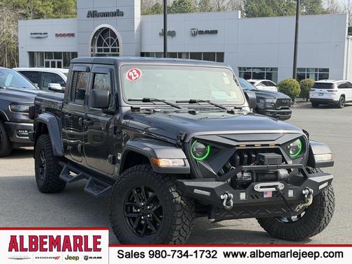 2023 Jeep Gladiator Sport
