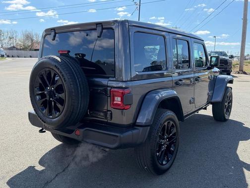 2025 Jeep Wrangler 4xe Sahara