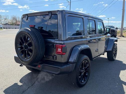 2025 Jeep Wrangler 4xe Sahara