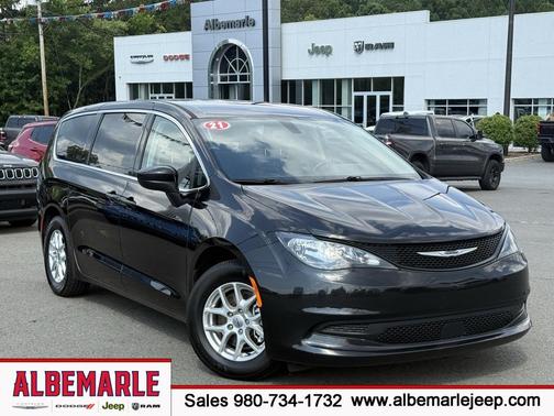 2021 Chrysler Voyager LX