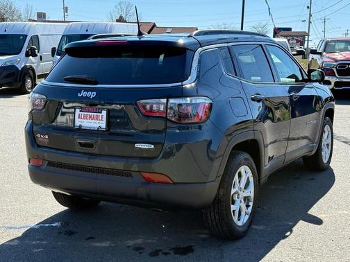 2024 Jeep Compass Latitude