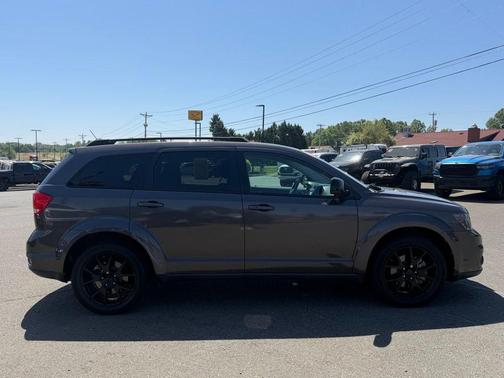 Granite Crystal Clearcoat Metallic 2014 Dodge Journey SXT
