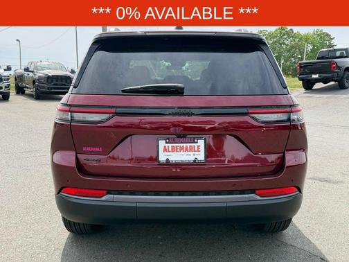 Velvet Red Pearlcoat 2026 Jeep Grand Cherokee Laredo