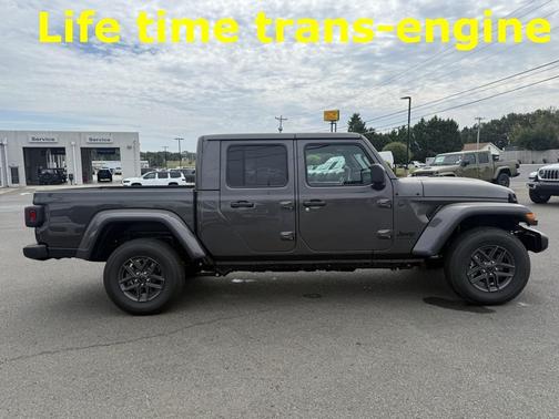 2025 Jeep Gladiator Sport